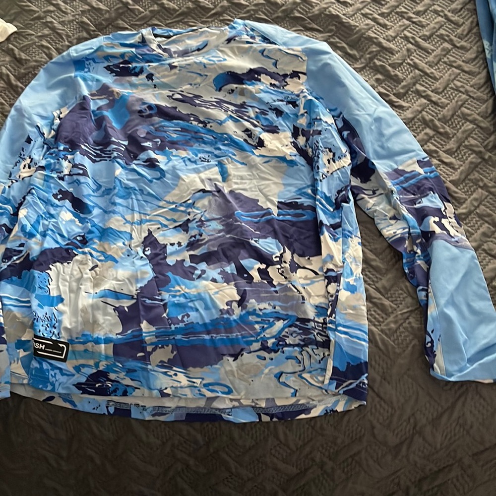 Sample Under Armour long sleeve